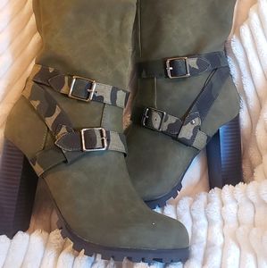 BNIB over the knee green suede boots
